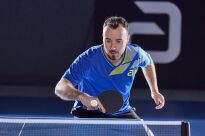 Simon Gauzy w koszulce andro Benzon 2025